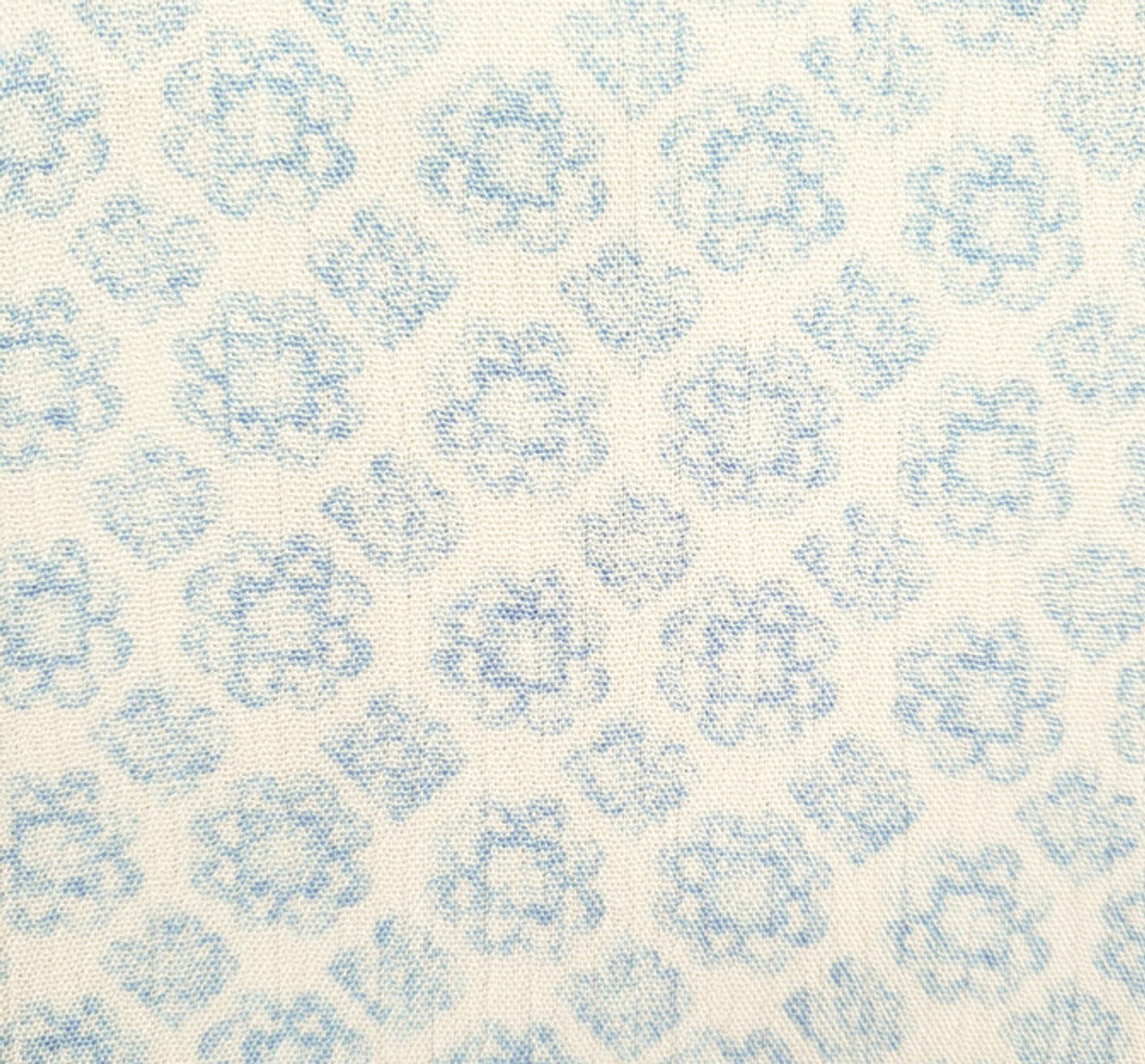 1 Yard Rayon Crinkle Off White/Blue Woven Fabric, 50/52″ Wide 100% Rayon