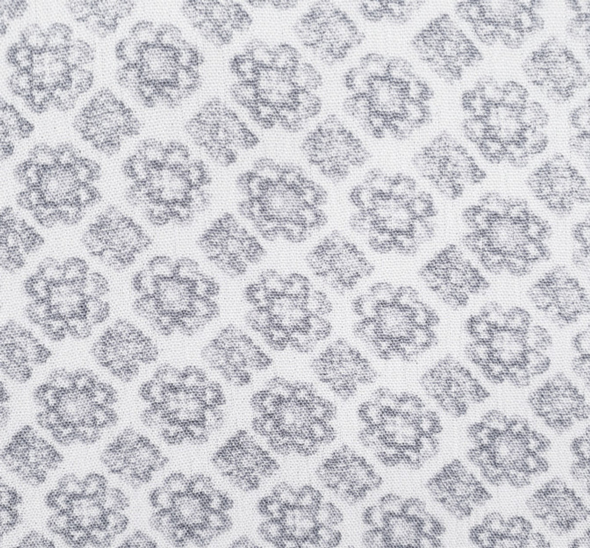 1 Yard Off White/Gray Rayon Crinkle Woven Fabric 50/52 Inch Wide 100 Percent Rayon