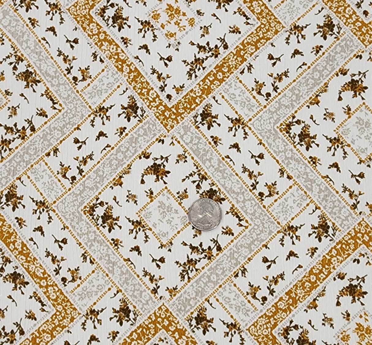 ১ গজ মধু গোল্ড রেয়ন ক্রিঙ্কল ফ্যাব্রিক, ৫০/৫২" চওড়া, হালকা পোশাকের উপাদান