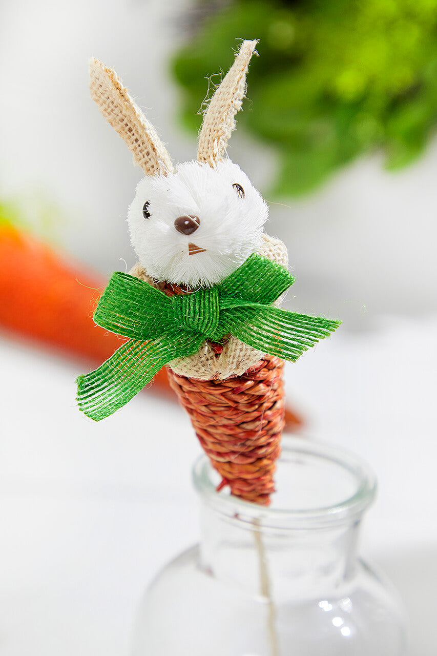 13.75" Rabbit Carrot Spray