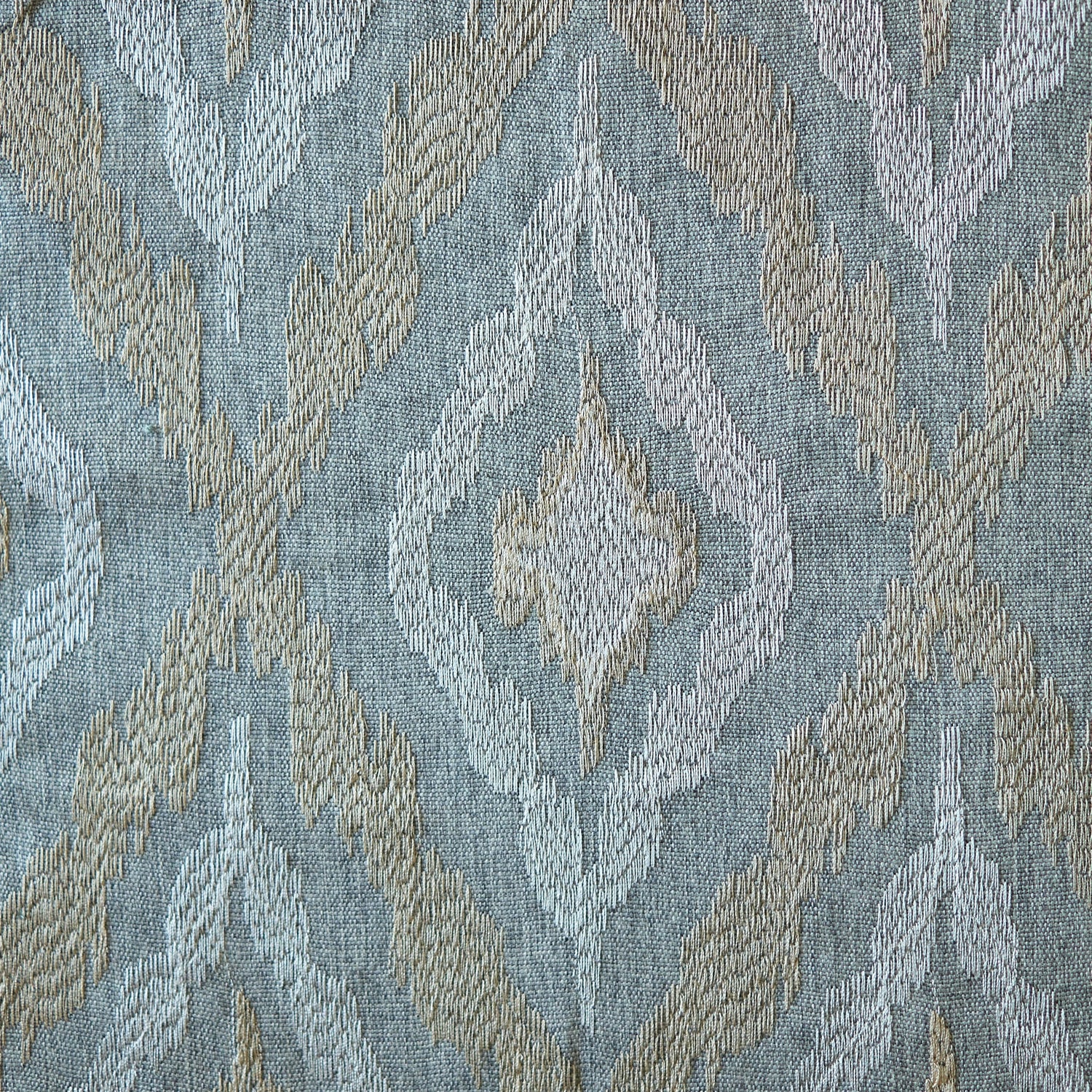 1 Yard Salvo Embroidery fabric