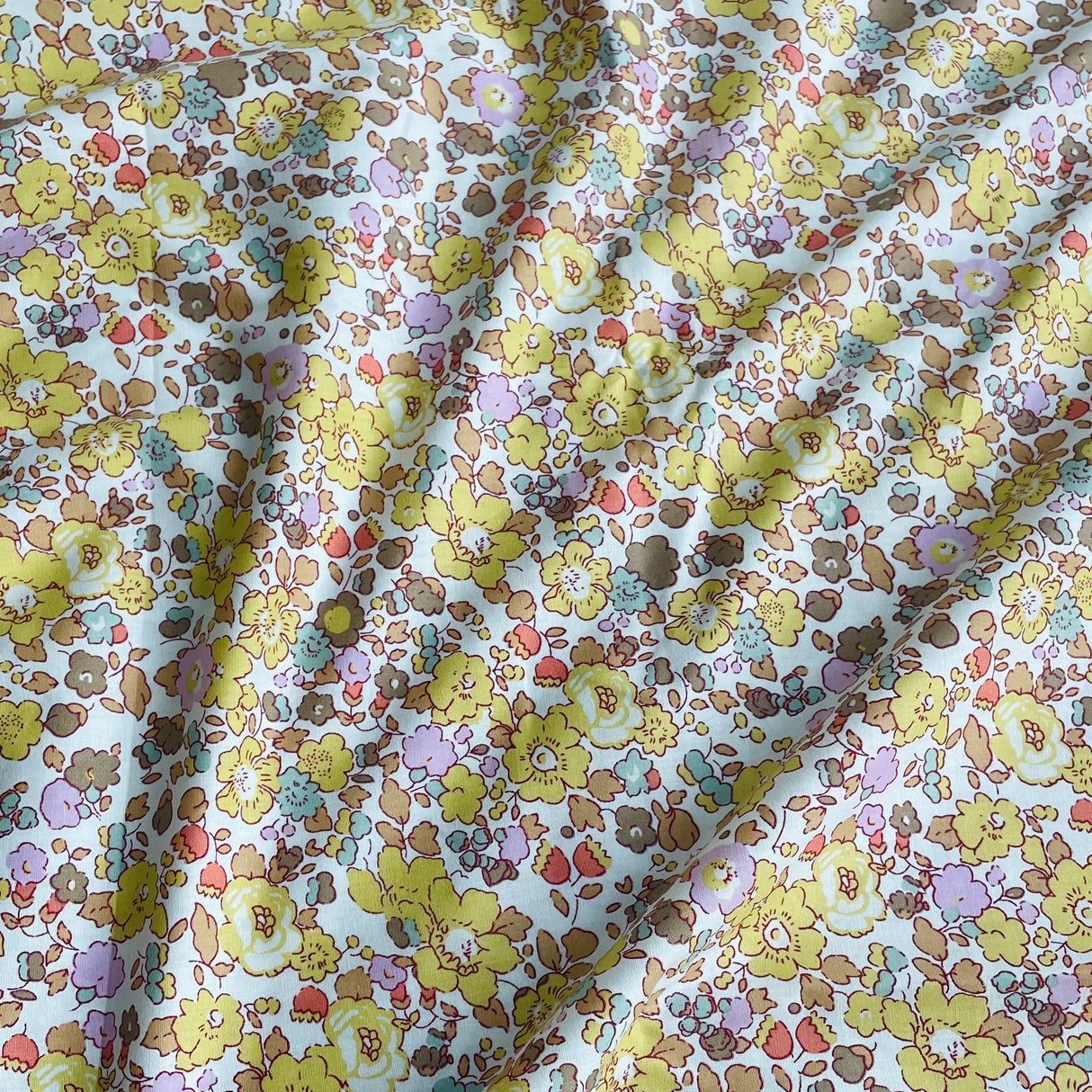 Betsy Floral 60S Tissun liberty Cotton Fabric For Kids Baby Sewing Cloth Dresses Skirt DIY Handmade Designer Patchwork Meter