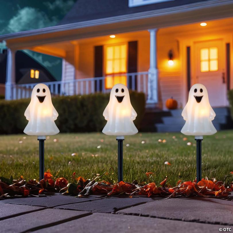 Set of 5 Ghost Shaped Halloween Pathway Markers - 3.75ft Black Wire