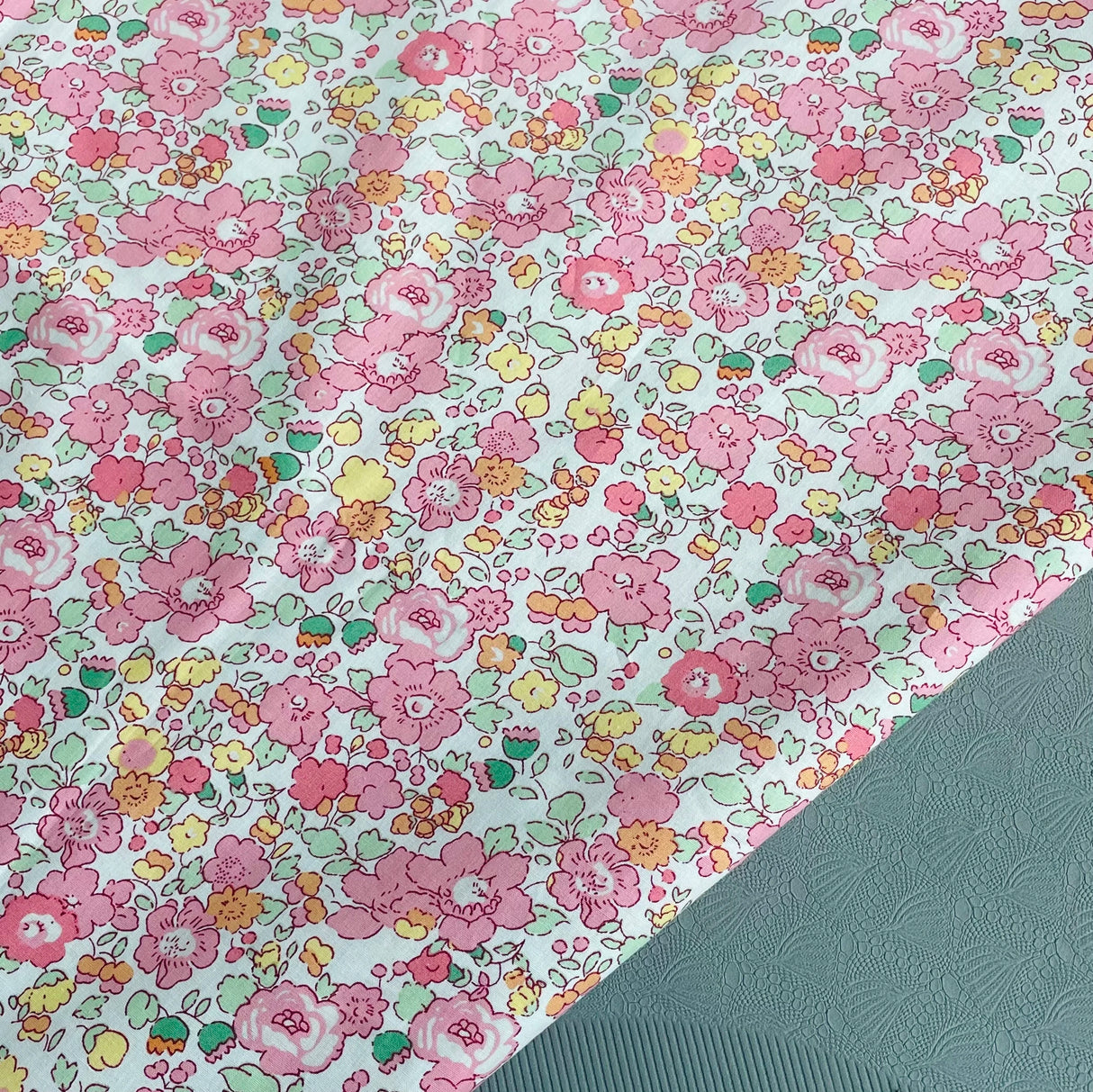 Betsy Floral 60S Tissun liberty Cotton Fabric For Kids Baby Sewing Cloth Dresses Skirt DIY Handmade Designer Patchwork Meter