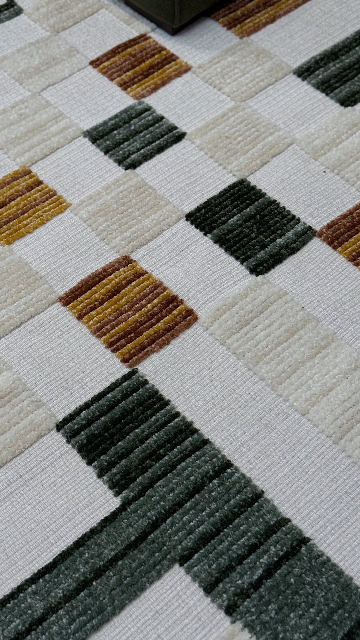 TIA 103 Microfiber Chenille Area Rug - Cream Boho High-Low Texture, Mustard Green Beige (5' 3" X 7' 6" / 1 Rug)