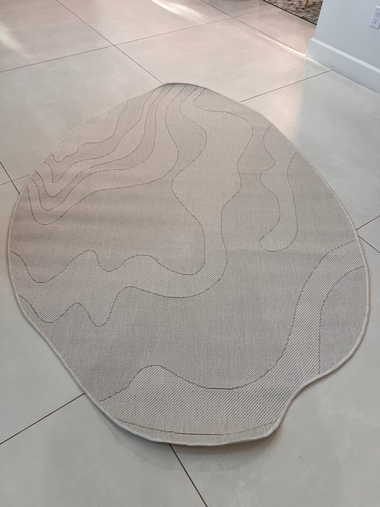 TOV 309 Polypropylene Fabric - Ivory Organic Irregular Shape, Warm Mocha Accents (3 Sizes)