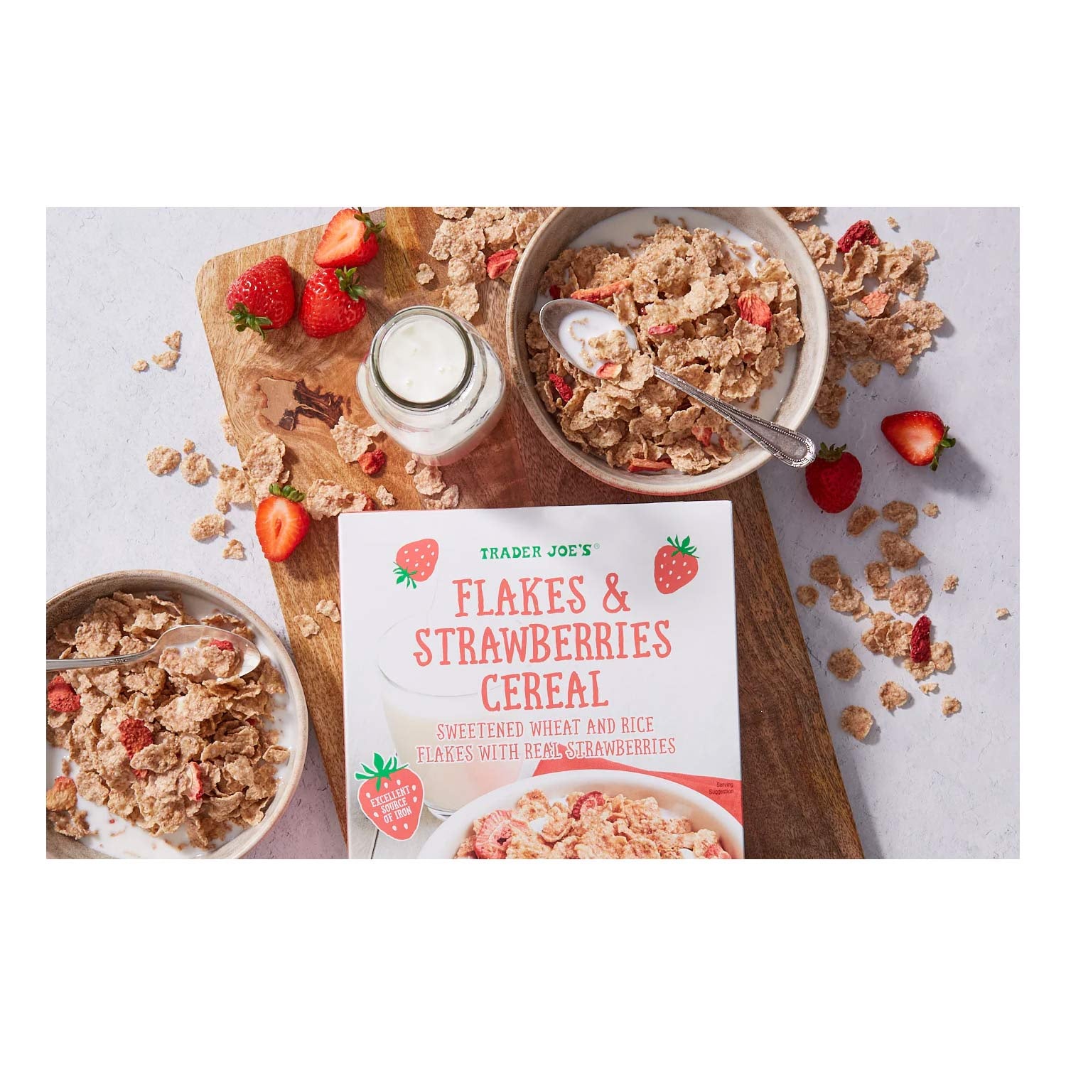Trader Joe’s Flakes & Strawberries Cereal 11.7 Oz
