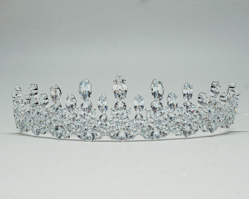 1 1/2" Silver Tiara with Clear Gem Stones (TX033)