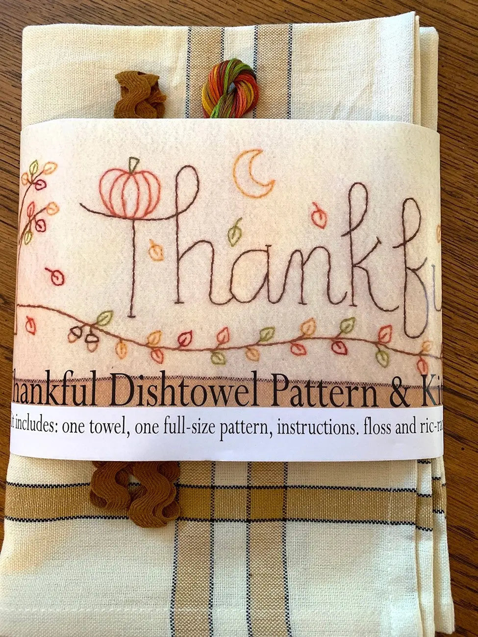 Embroidery Dishtowel Pattern and Floss Kit