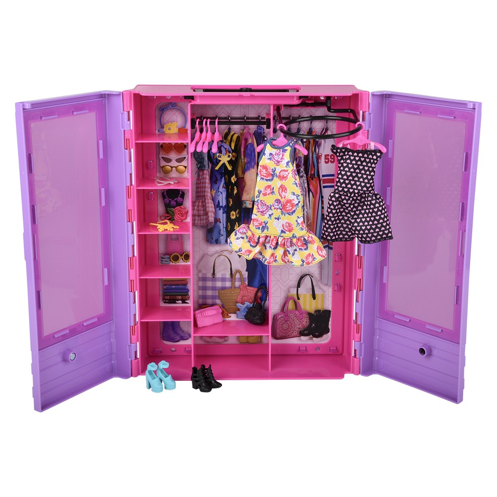 Barbie Dream Closet With Doll