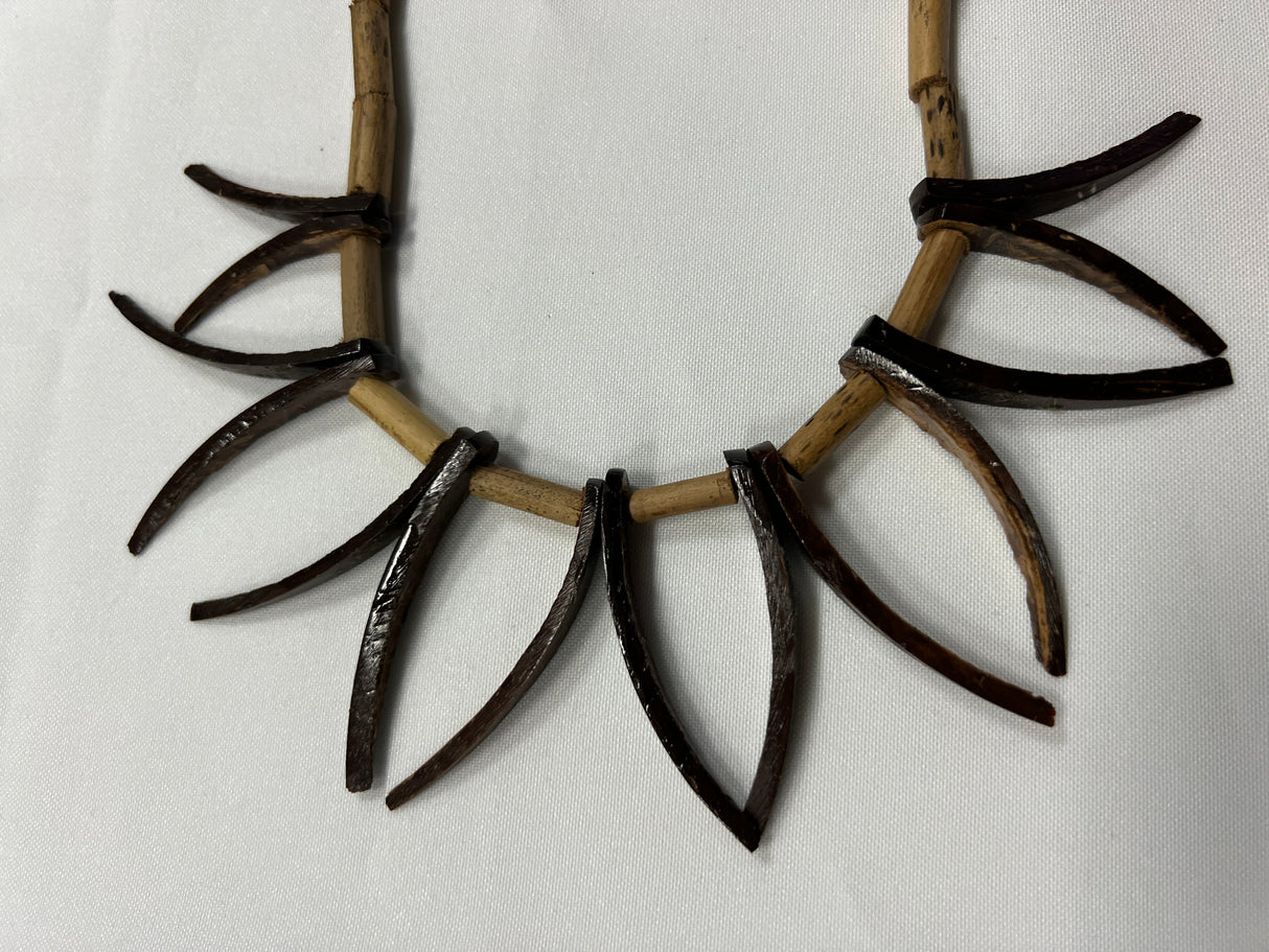 Brown Ula Nifo Necklace - Brown, Upwards Spikes, 1.5 LB (1 Piece)