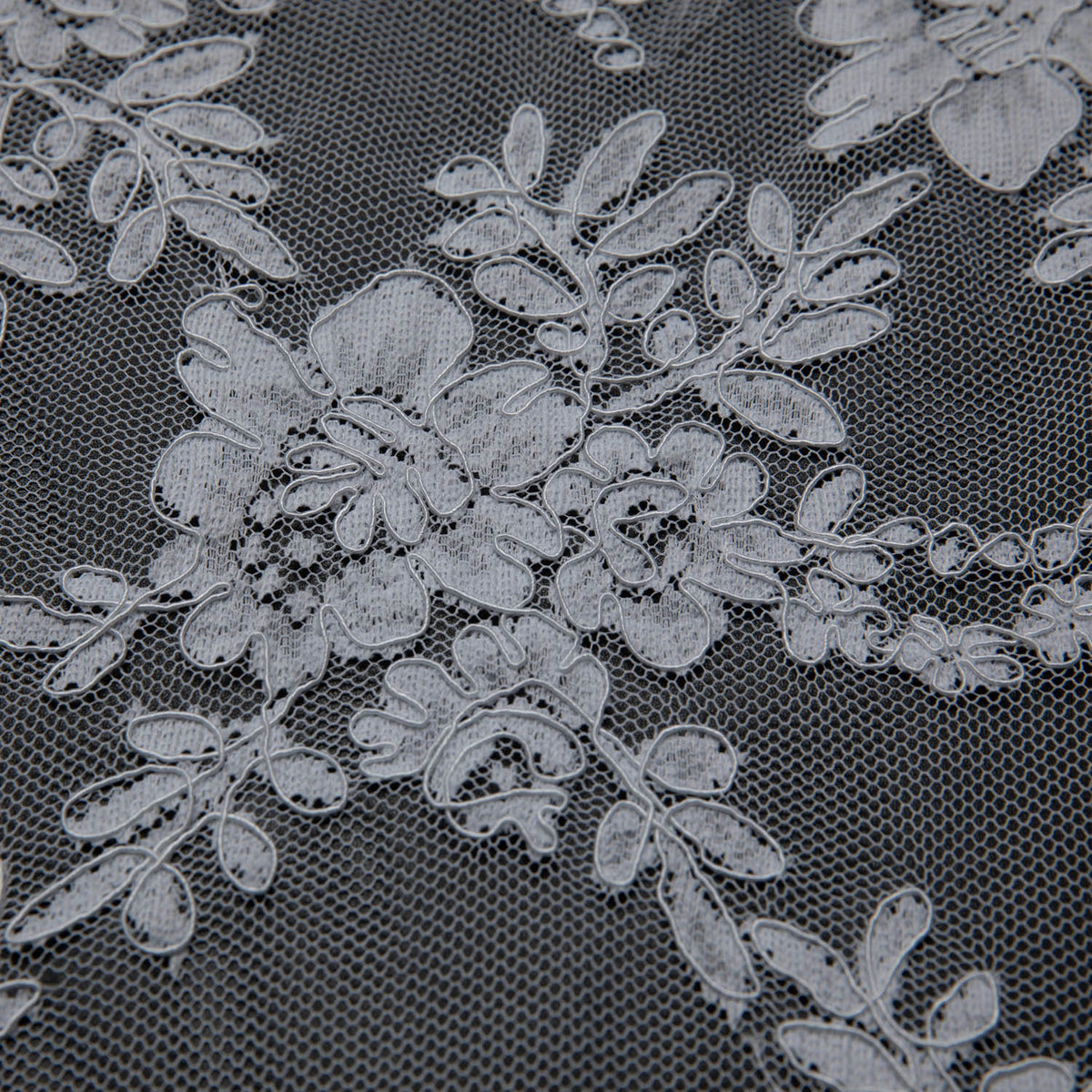 1 Yard Re-Embroidery Lace Fabric Cord Beautiful Floral Pattern Luxurious 52/54" Wide