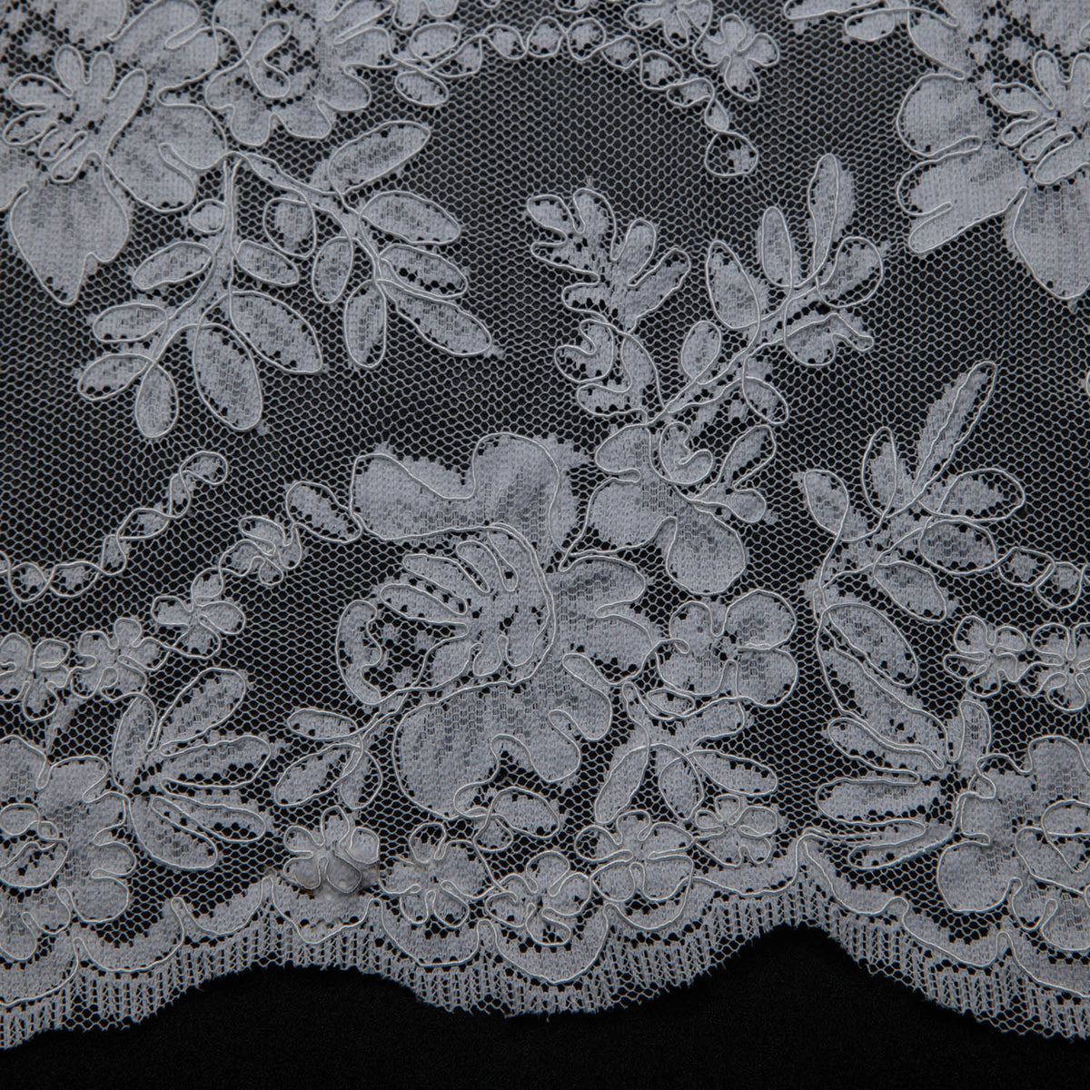 1 Yard Elegant Re-Embroidery Corded Lace Fabric, Floral Pattern, 52"/54" Wide