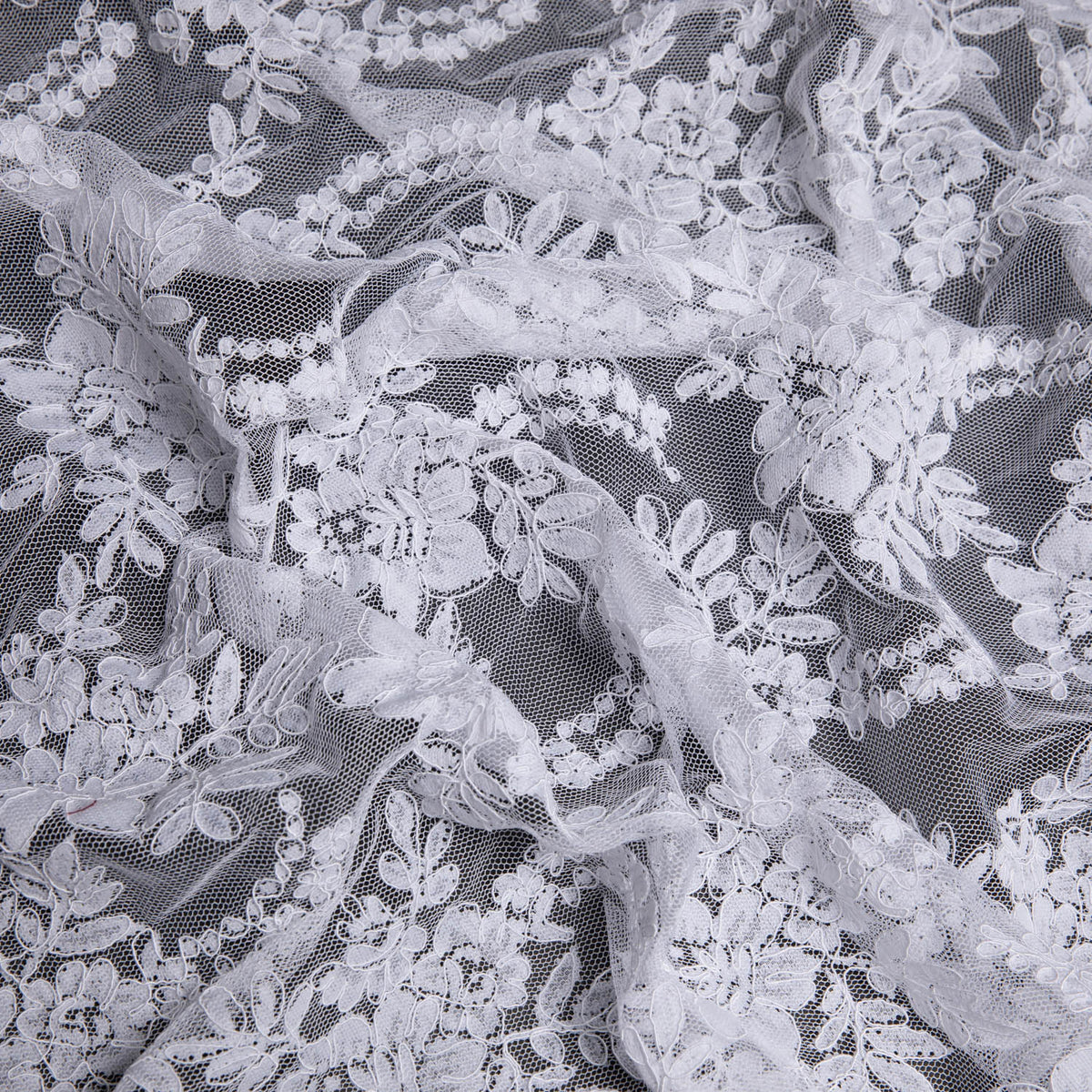 1 Yard Re-Embroidery Lace Fabric Cord Beautiful Floral Pattern Luxurious 52/54" Wide