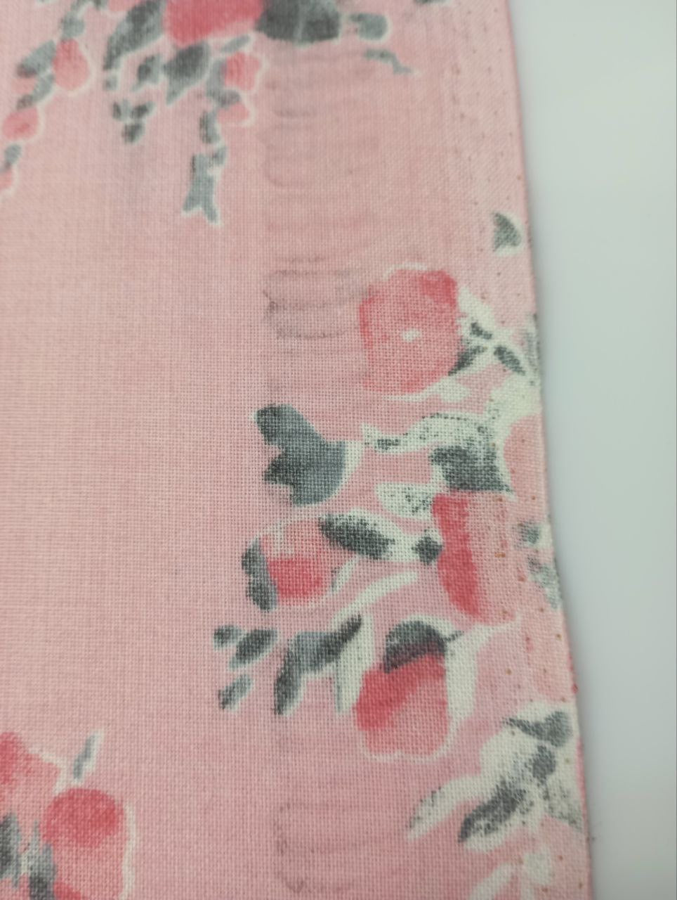Printed Polyester Fabric Gray Pink Floral
