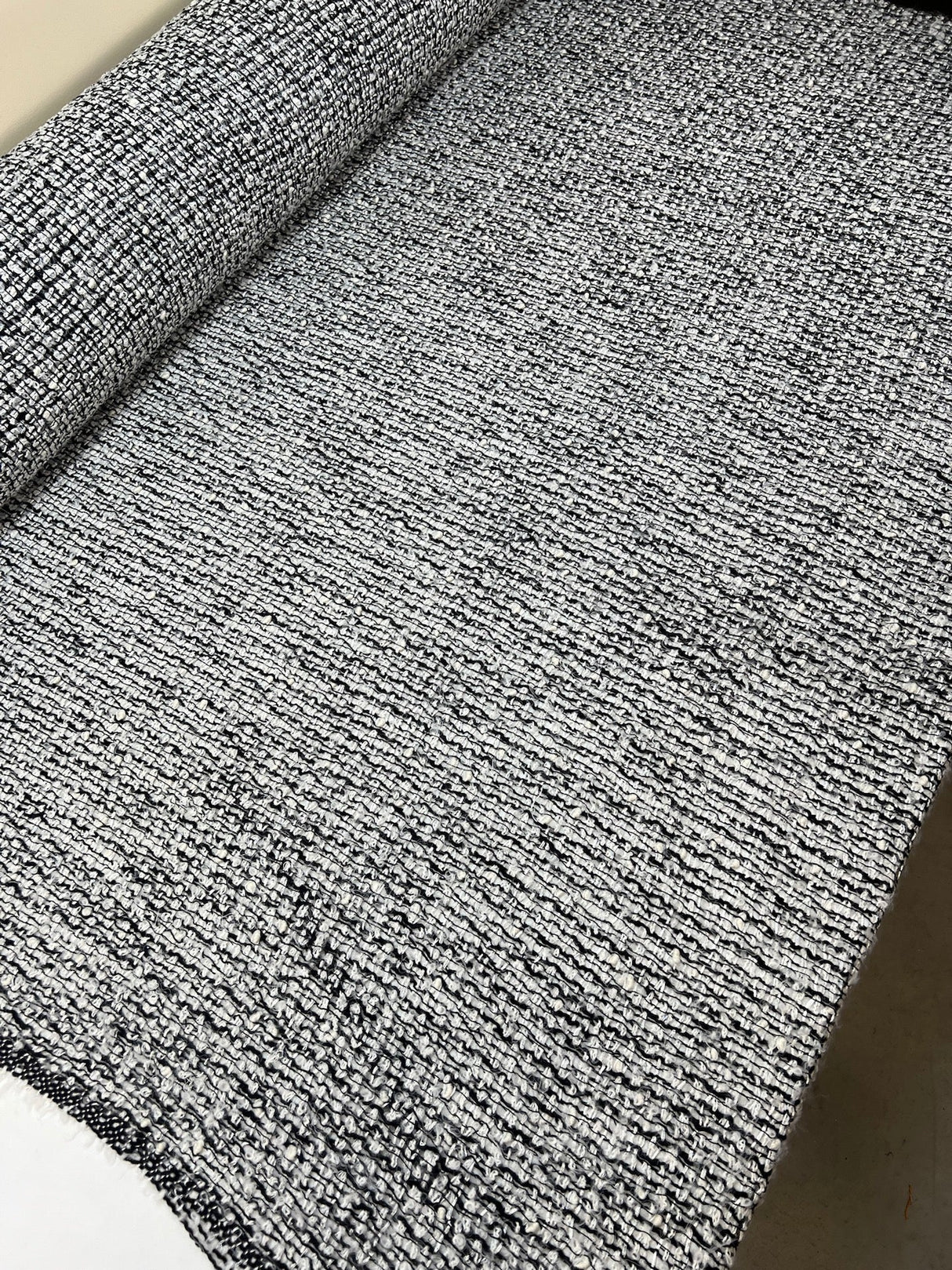Bouclé Tweed Blend Black White