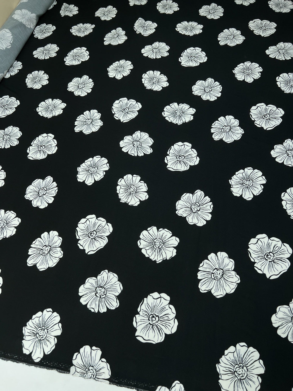 Viscose Printed Floral Fabric Black White