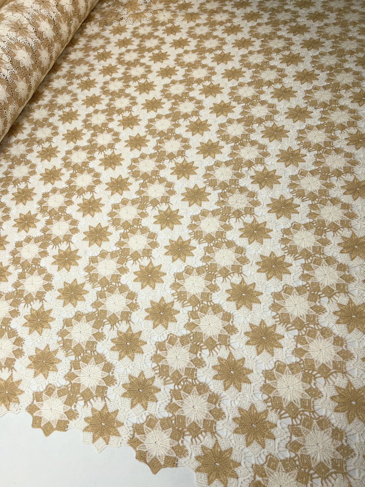 Polyamide Macramé Floral White-Beige
