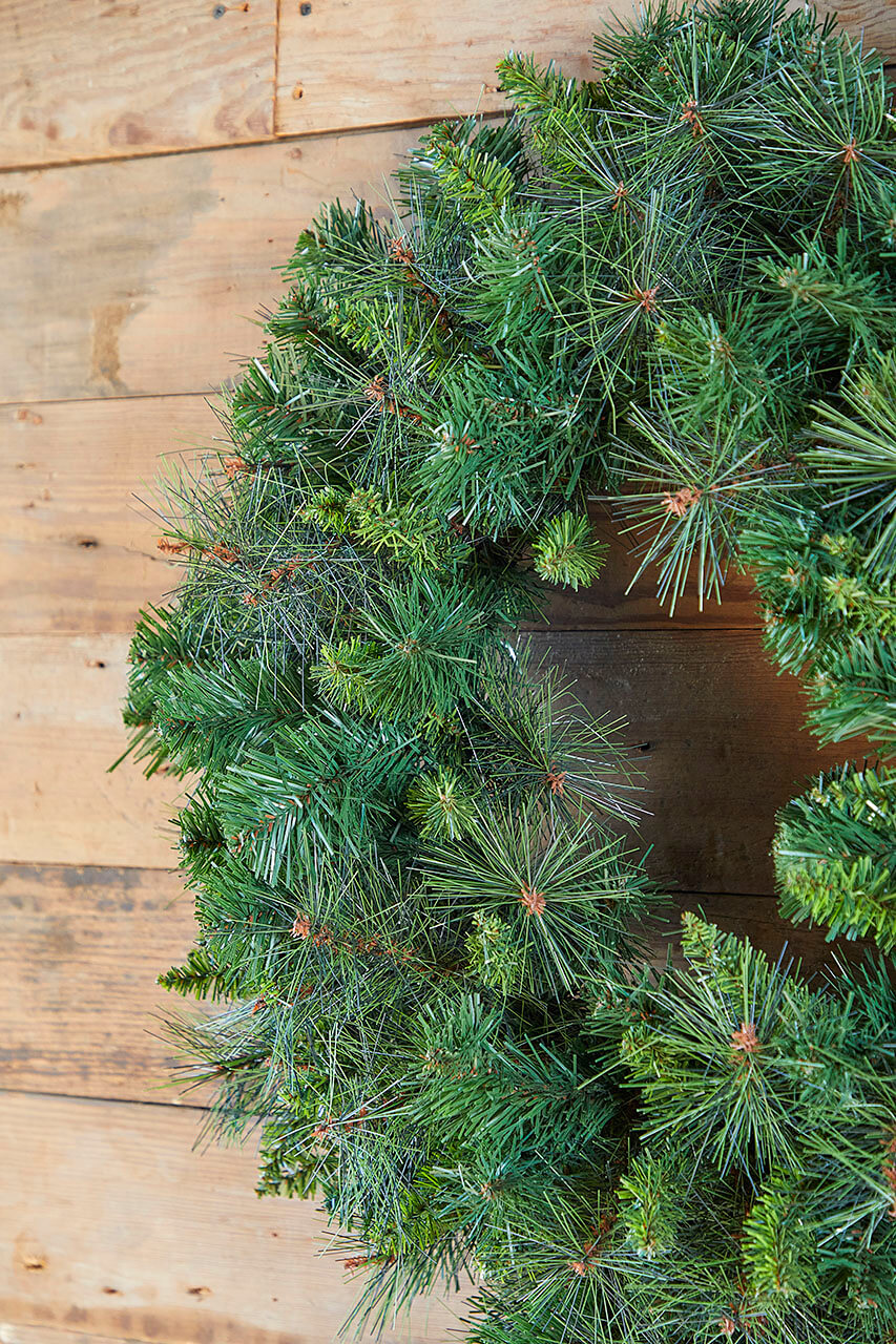 30" Belgium Unlit Wreath