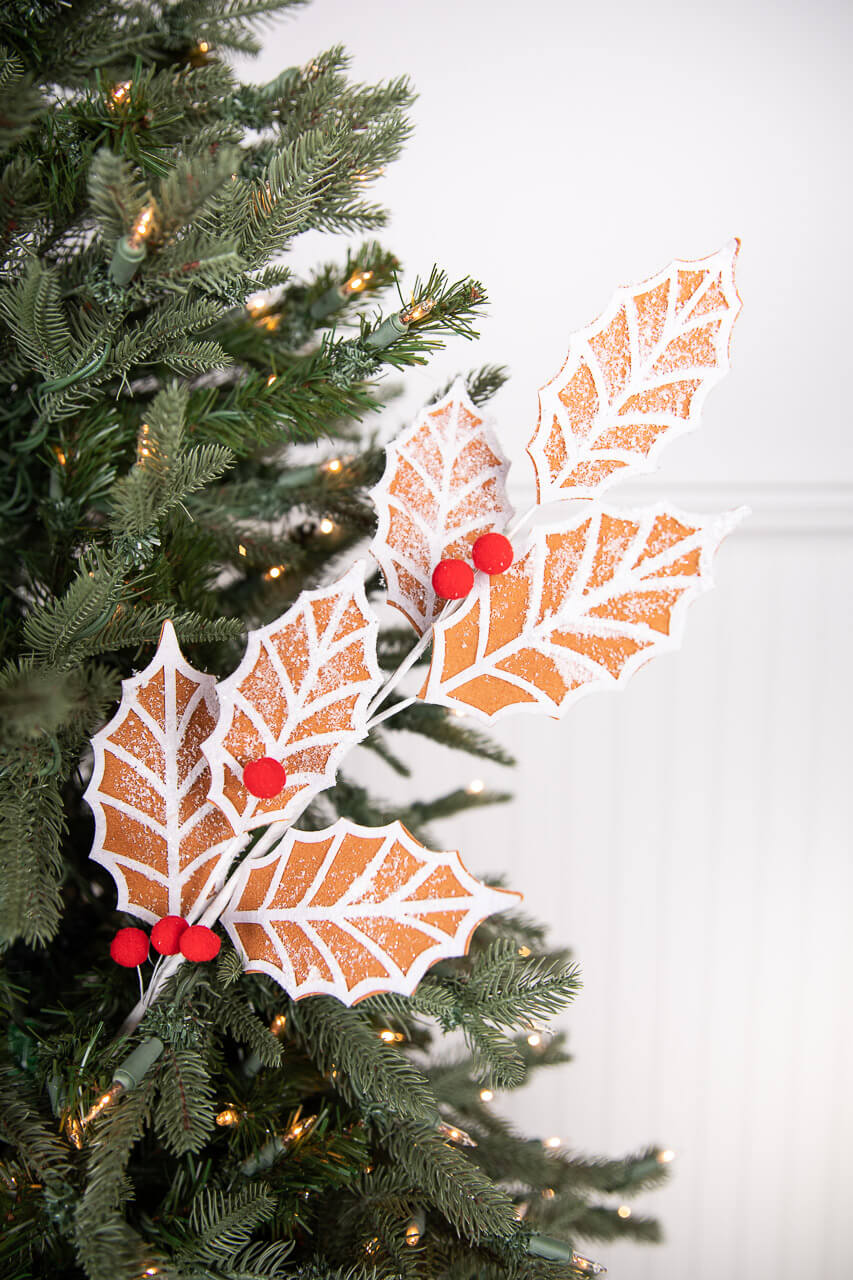 24” Gingerbread Leaf Stem with Red Berries
