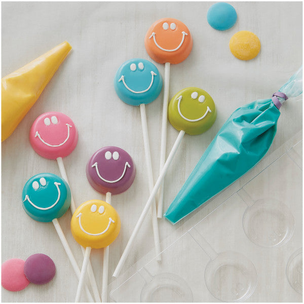 Wilton Disposable Candy Decorating and Piping Bags – 12 Count