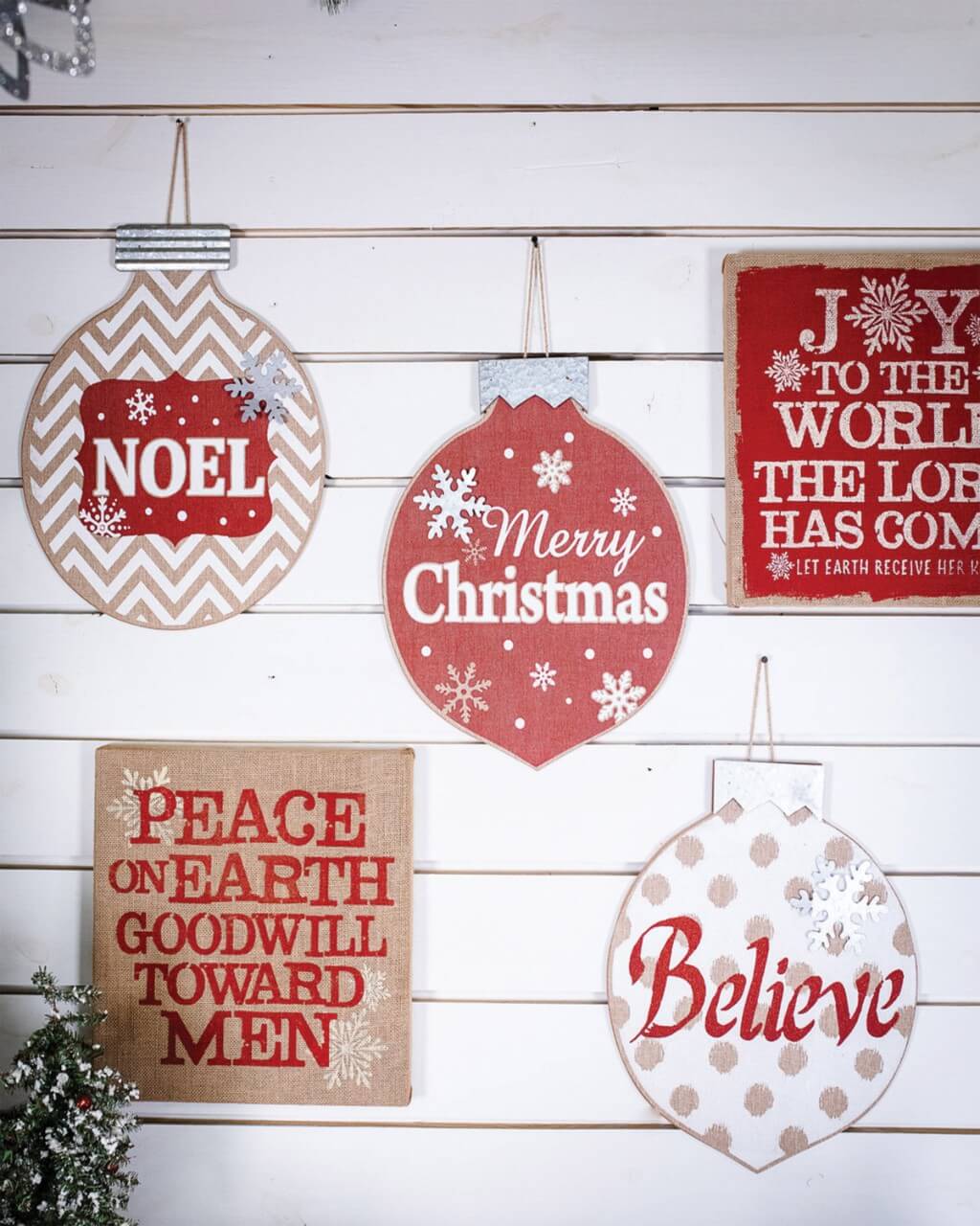 Burlap Ornament Wall Hangings