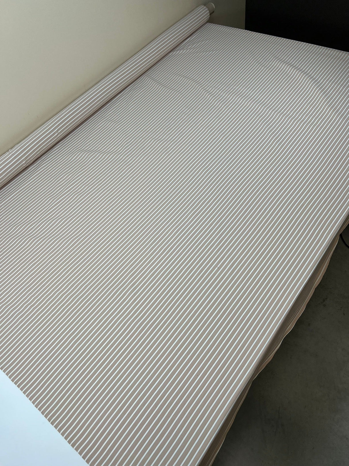 Polyamide Elastane Jacquard Knit White Beige Striped