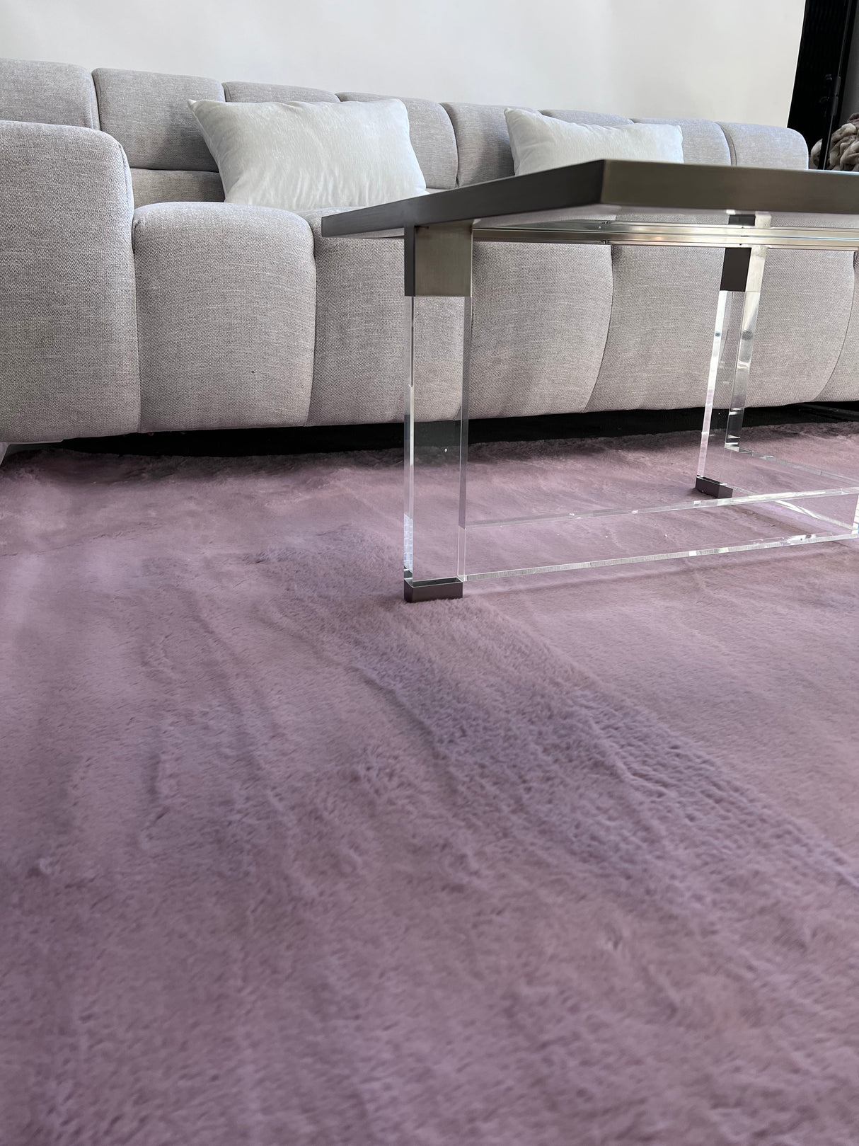 Machine-Made Faux Fur Rug Faux Fur Fabric - Plush Faux Chinchilla Texture, Indoor Use Only (1 Piece)
