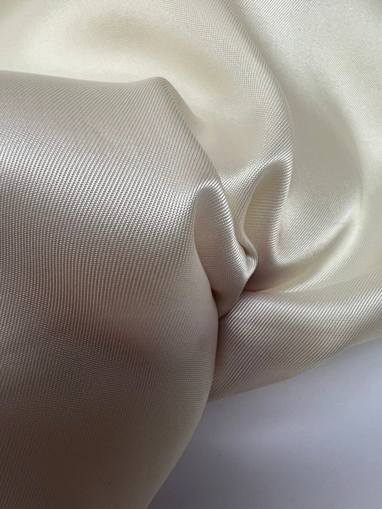 Viscose Twill Lining White Shade