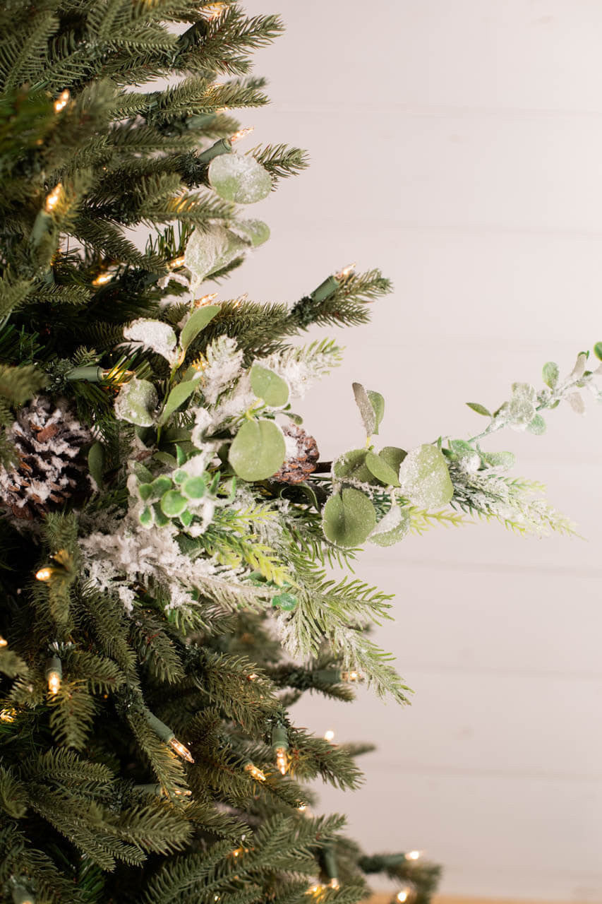 28 Inch Snow Pine Euca Spray