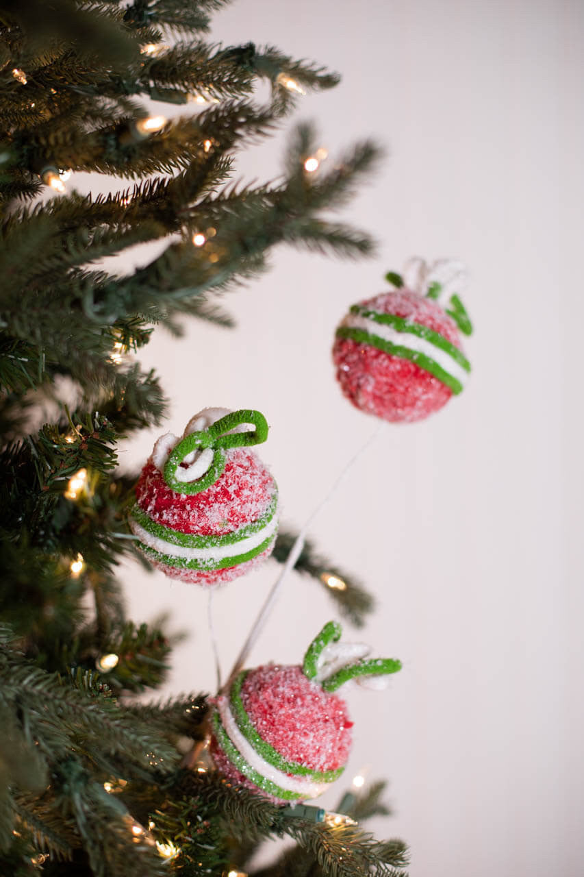 22 Inch Frosted Ball Spray – Red, Green, White