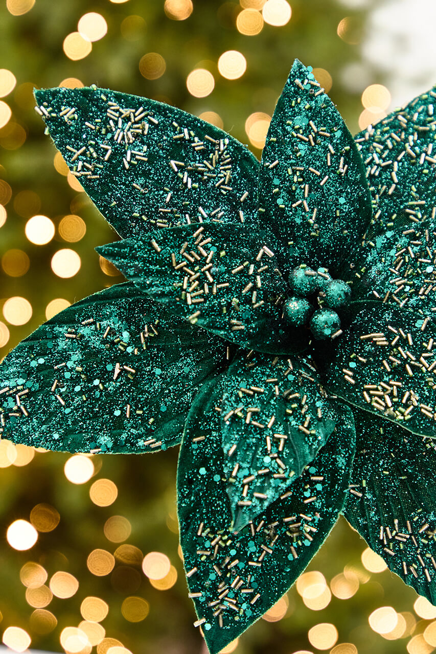 19" x 14" Emerald Green Poinsettia Stem