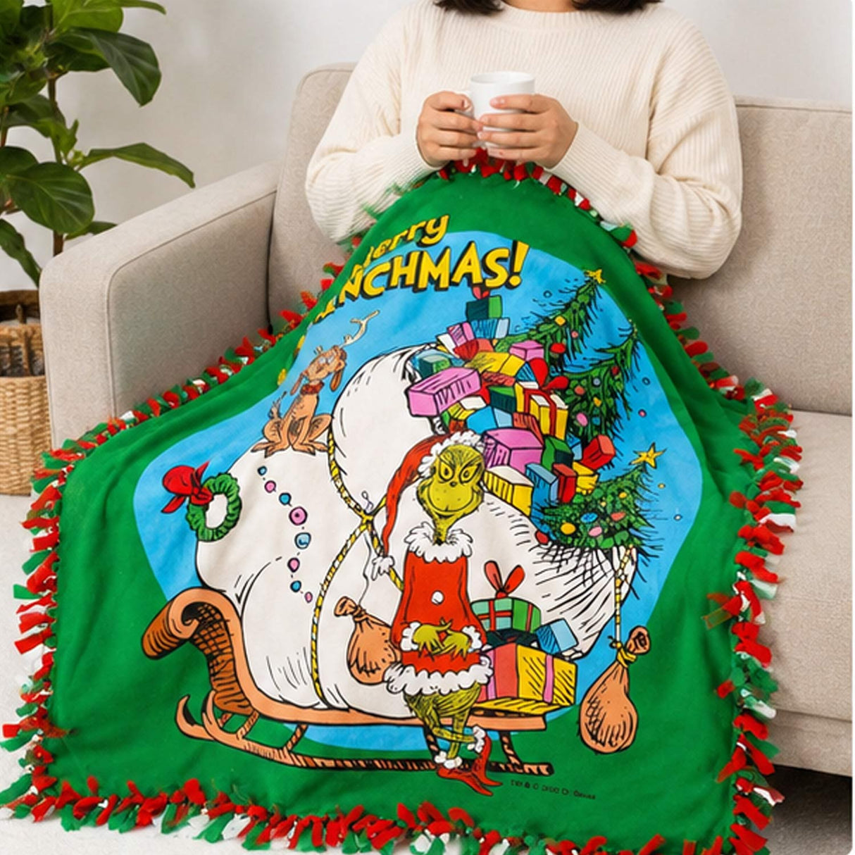 Dr. Seuss The Grinch Fleece Tied Throw Craft Kit (54" x 54") – Makes 1
