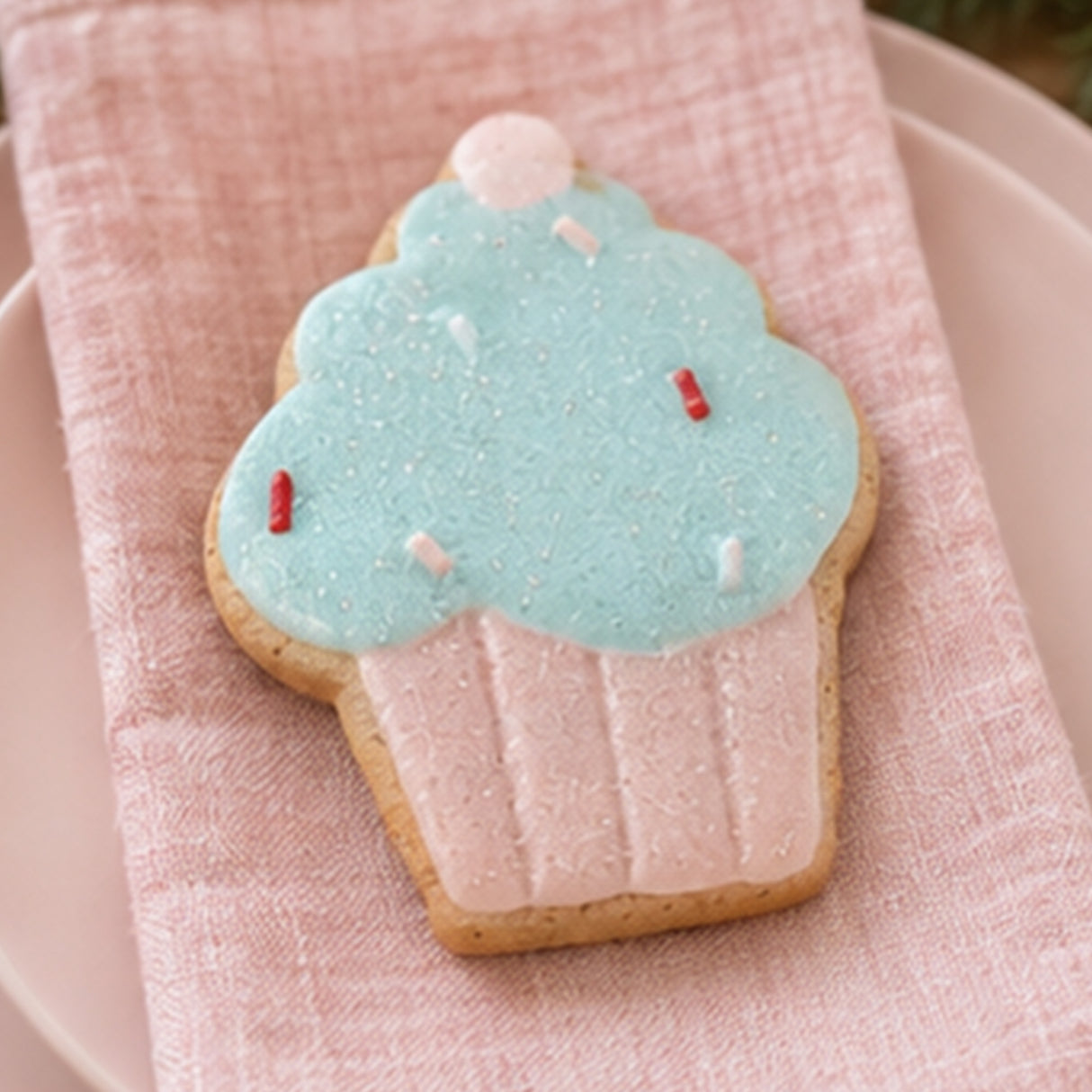 6-Piece Gingerbread Cookie Table Ornaments Set