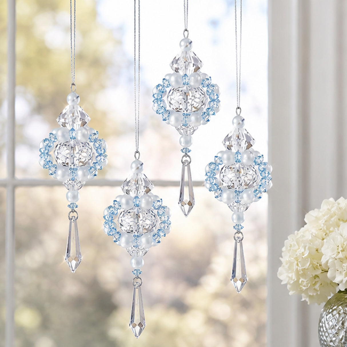 Beaded Winter Elegance Snowflake Ornament Craft Kit Makes 6