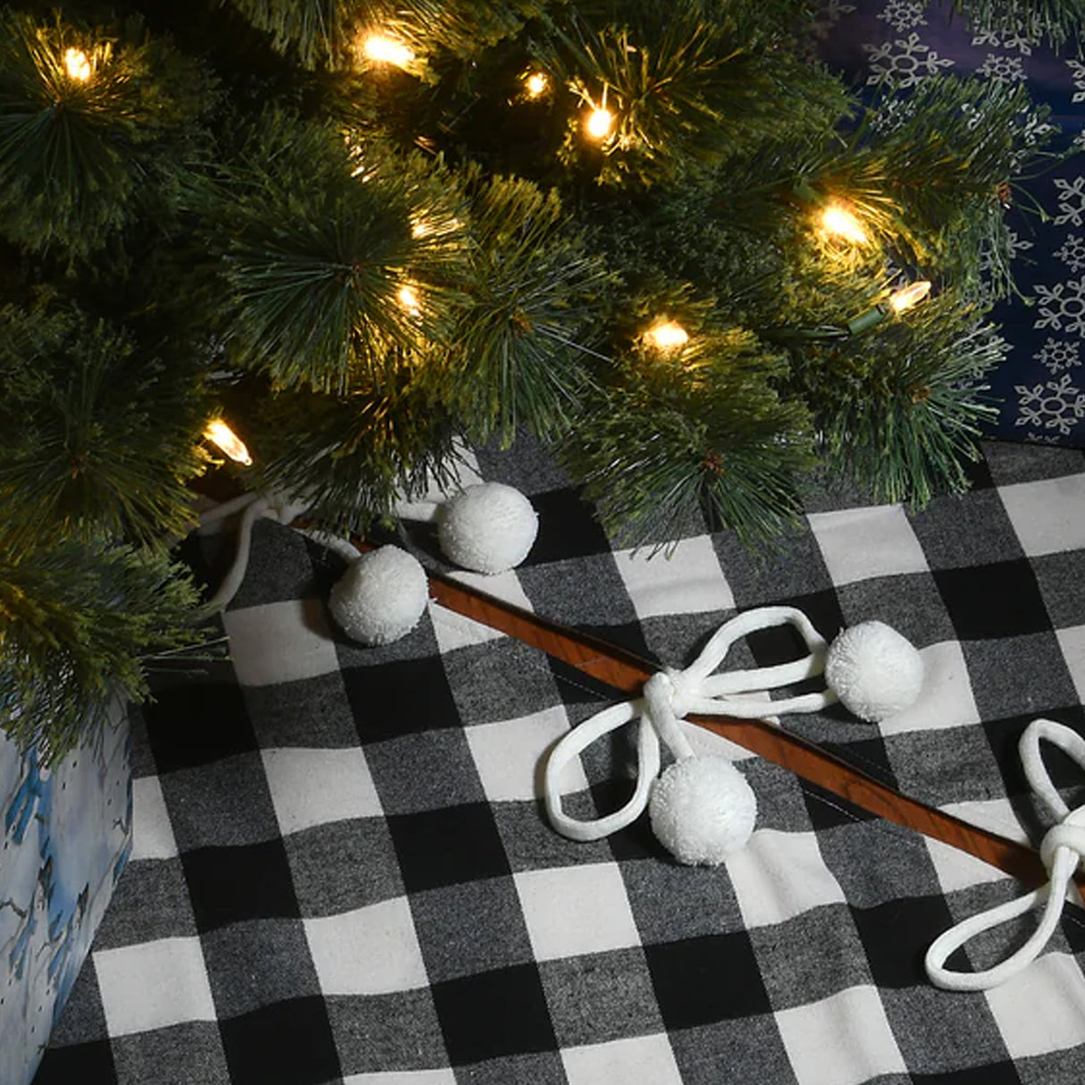 52IN Black White Plaid Christmas Tree Skirt with Pom Pom Ties