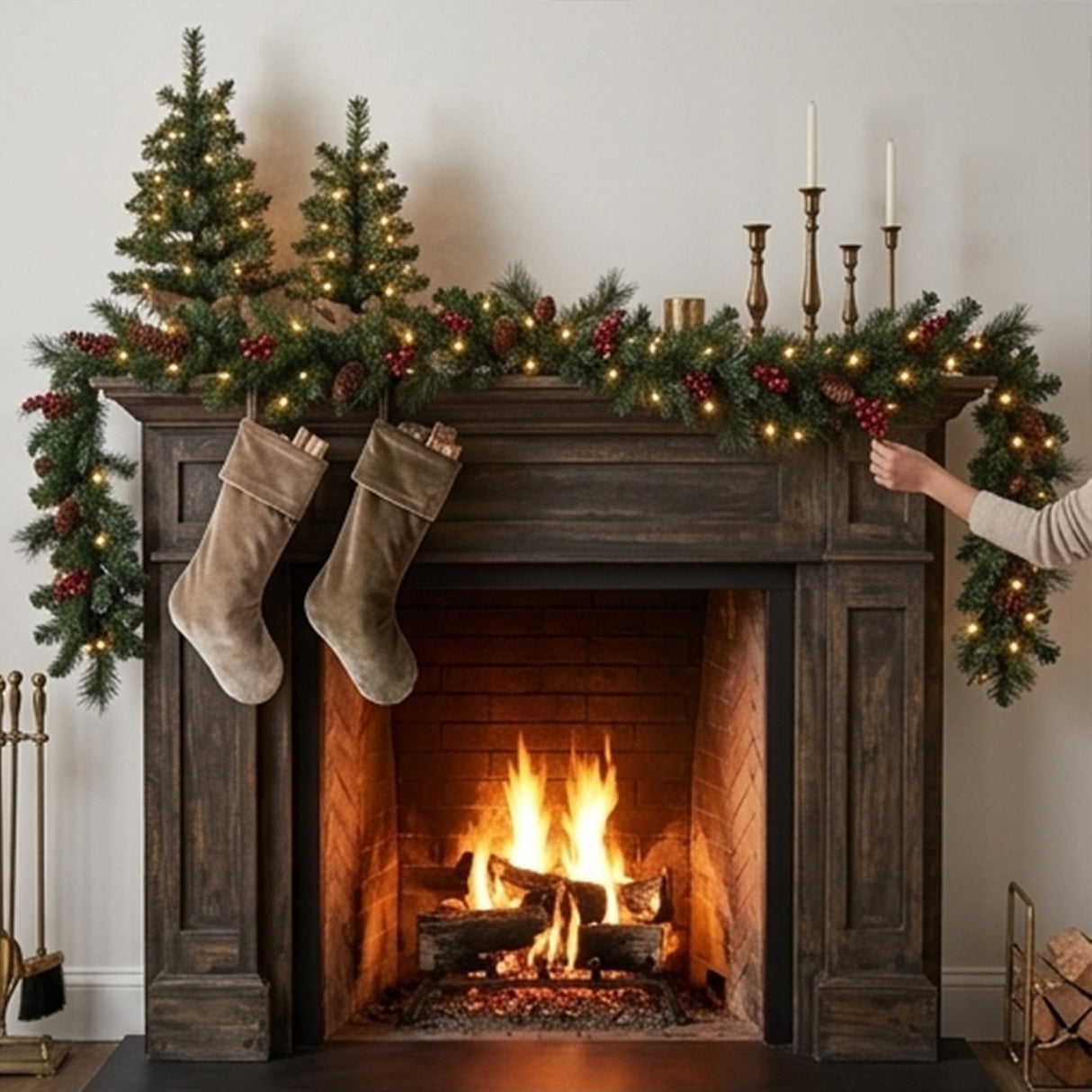 9FT Pre Lit Crestwood Spruce Garland with Clear Lights