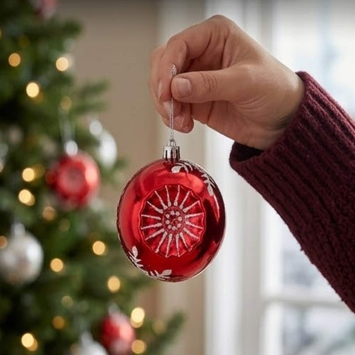 6PC Shatterproof Red Snowflake Christmas Ball Ornaments