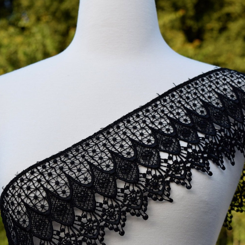 Venice Lace Trim Black 4.5 Inch