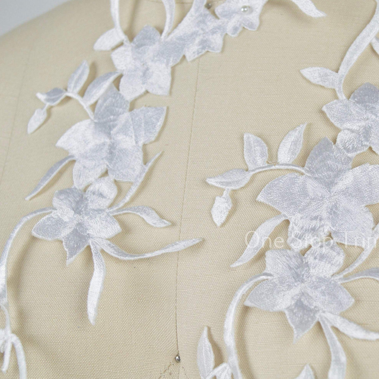 Embroidered Flower Patch White Iron-On