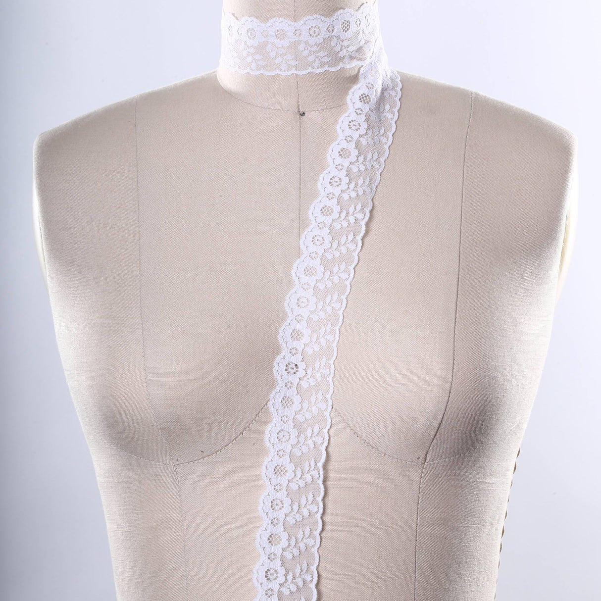 Lace Trim White Polyester Daisy Leaf 1.5"