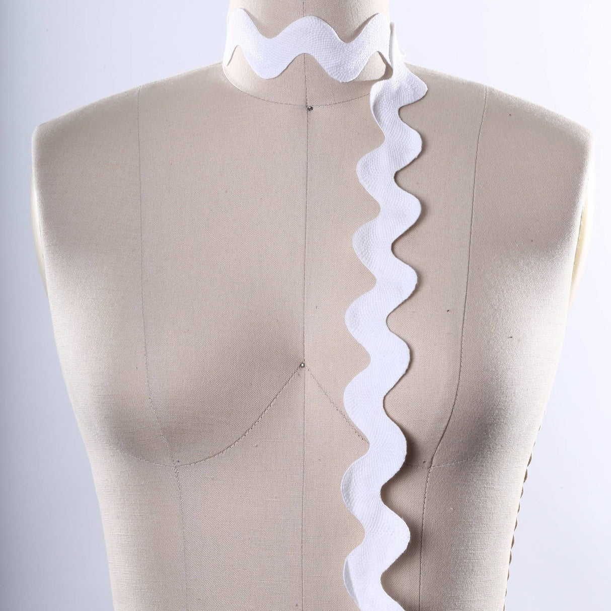 Ric Rac Trim Jumbo White Cotton 1"