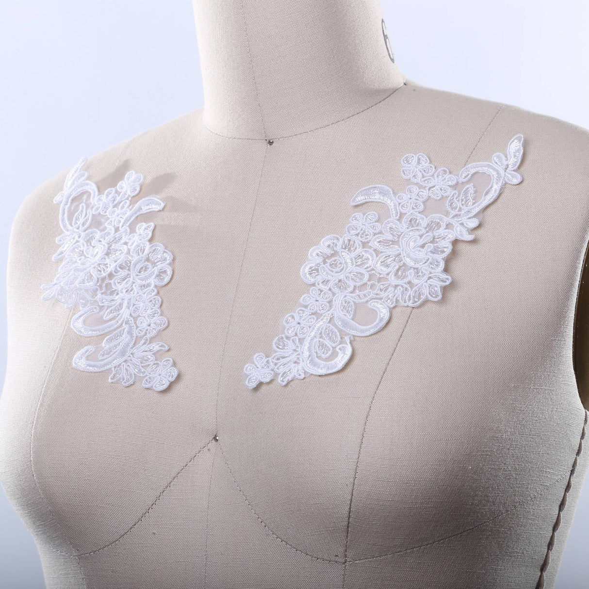Alencon Lace Applique Pair