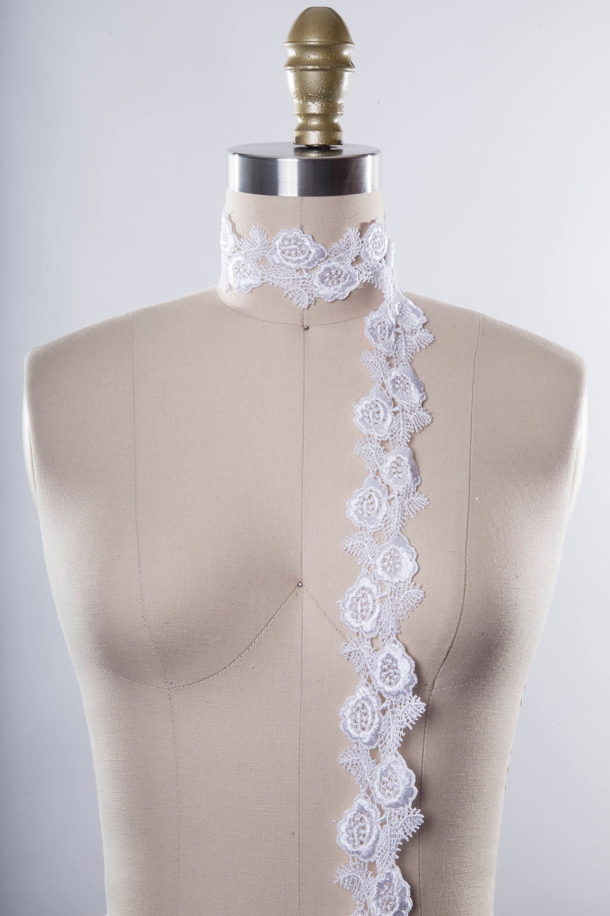 Venice Lace Trim White Ivory 2in Rose Collage