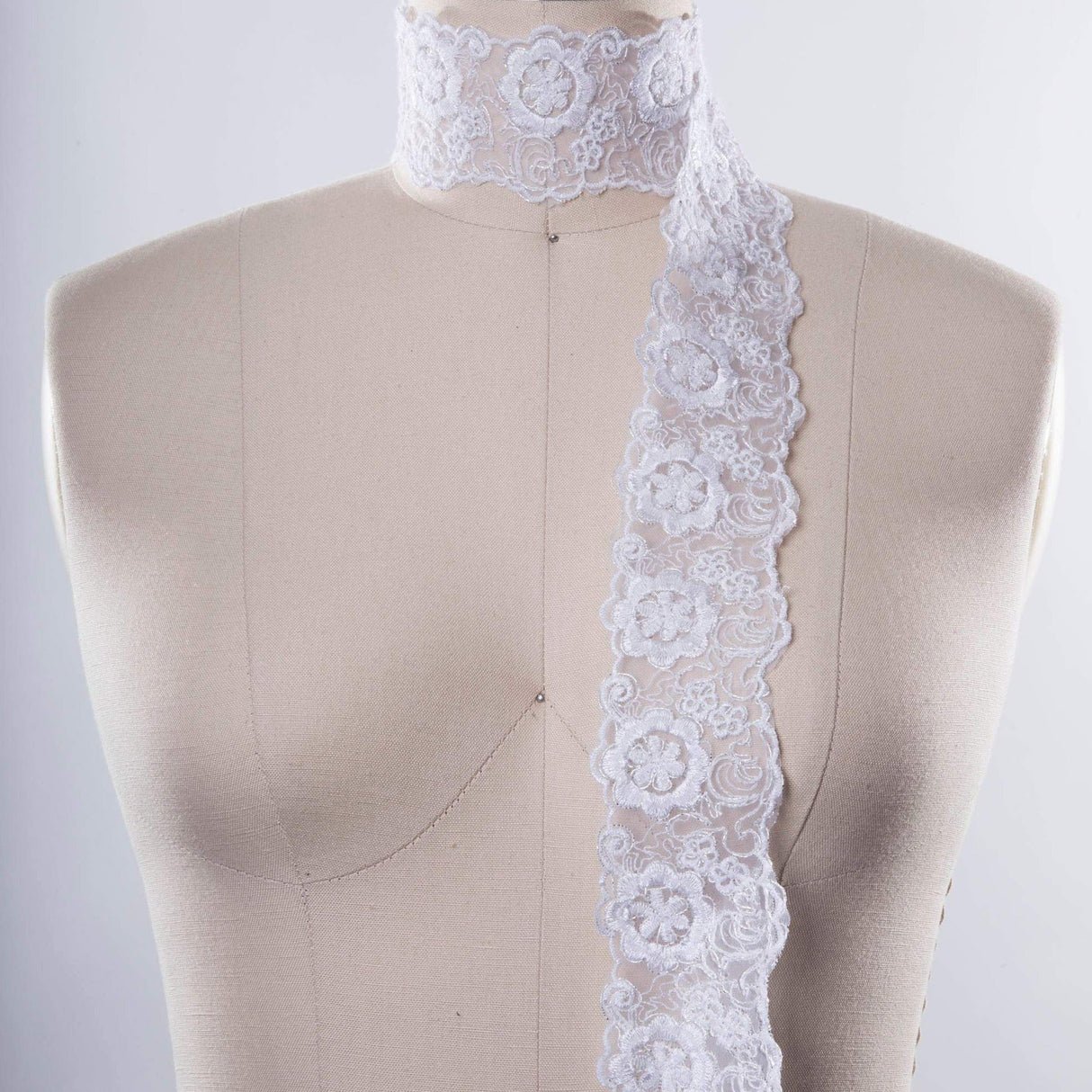Floral Lace Trim White Daisy Veil