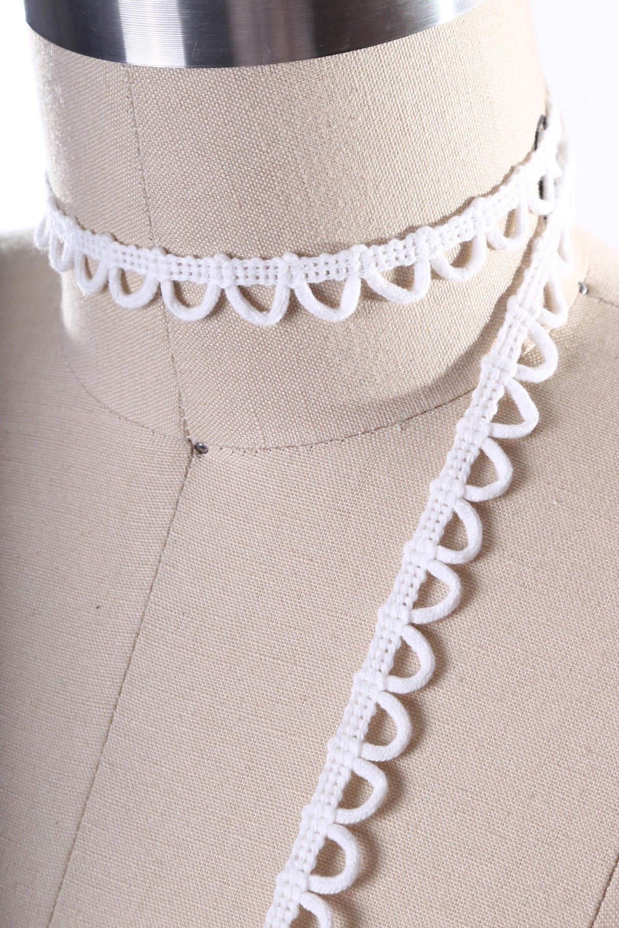 Button Loop Trim White 1/4" Stretch