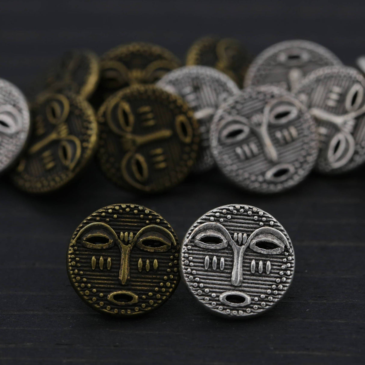 Metal Tikki Face Shank Button 14mm