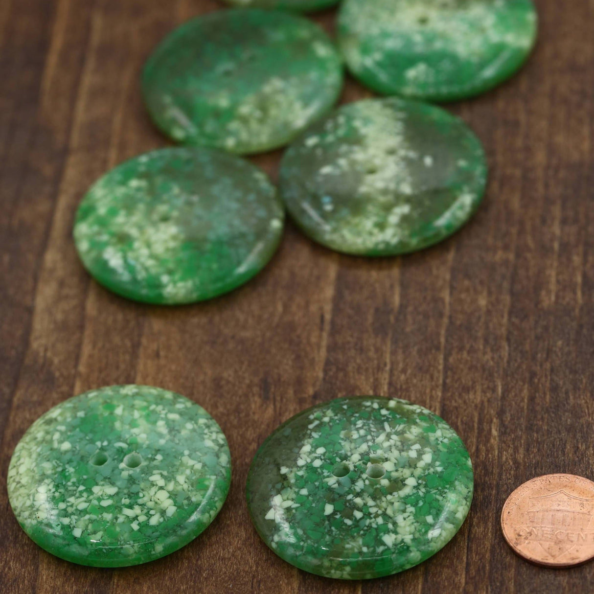 Plastic Button Green Speckled 1.5in
