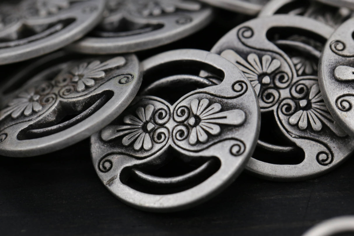 Silver Metal Shank Button Set