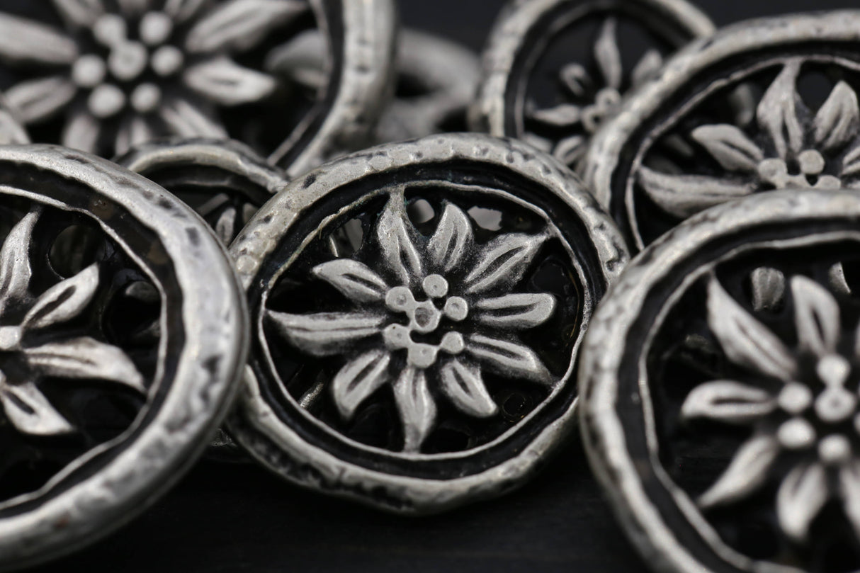 Oval Silver Metal Button Rustic Flower
